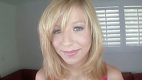 A hot amateur blonde babe is getting her pussy licked