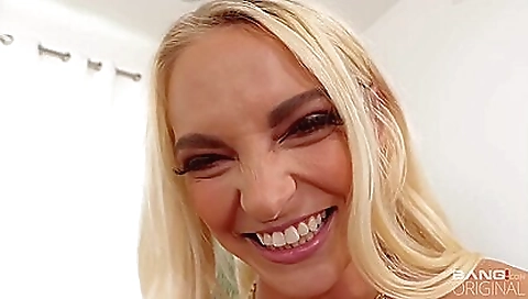 Hot and sweet video of the hot blonde girl deepthroated