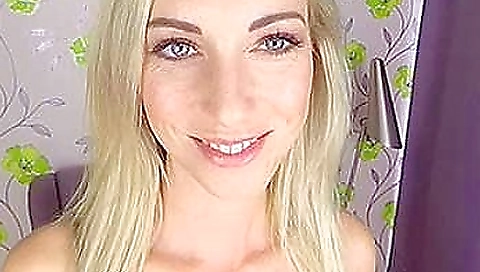 Foxies gold hot solo with sexy female in black lingerie