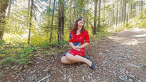 Raven snow video with the brunette in a black lingerie