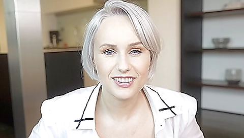 Stepmom from the virtual reality game makes vr porn