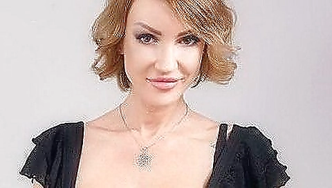 Hot milf in lingerie is in front of you and you are making a porn