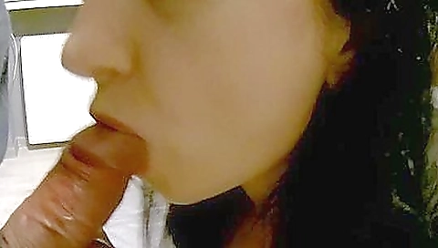 Older woman with a sexy body and a hard mind enjoys hot sex in vr