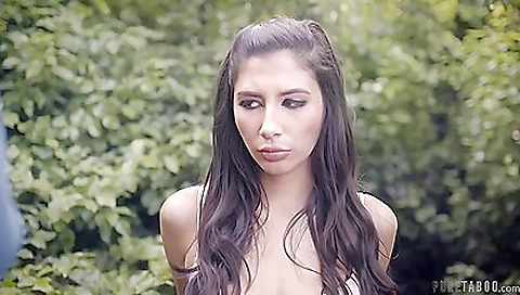 Nerdy Babe Enjoys An Outdoor Sex With A Lesbian Bully