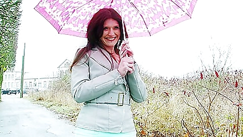 Linda has a creampie in her vagina after a blowjob